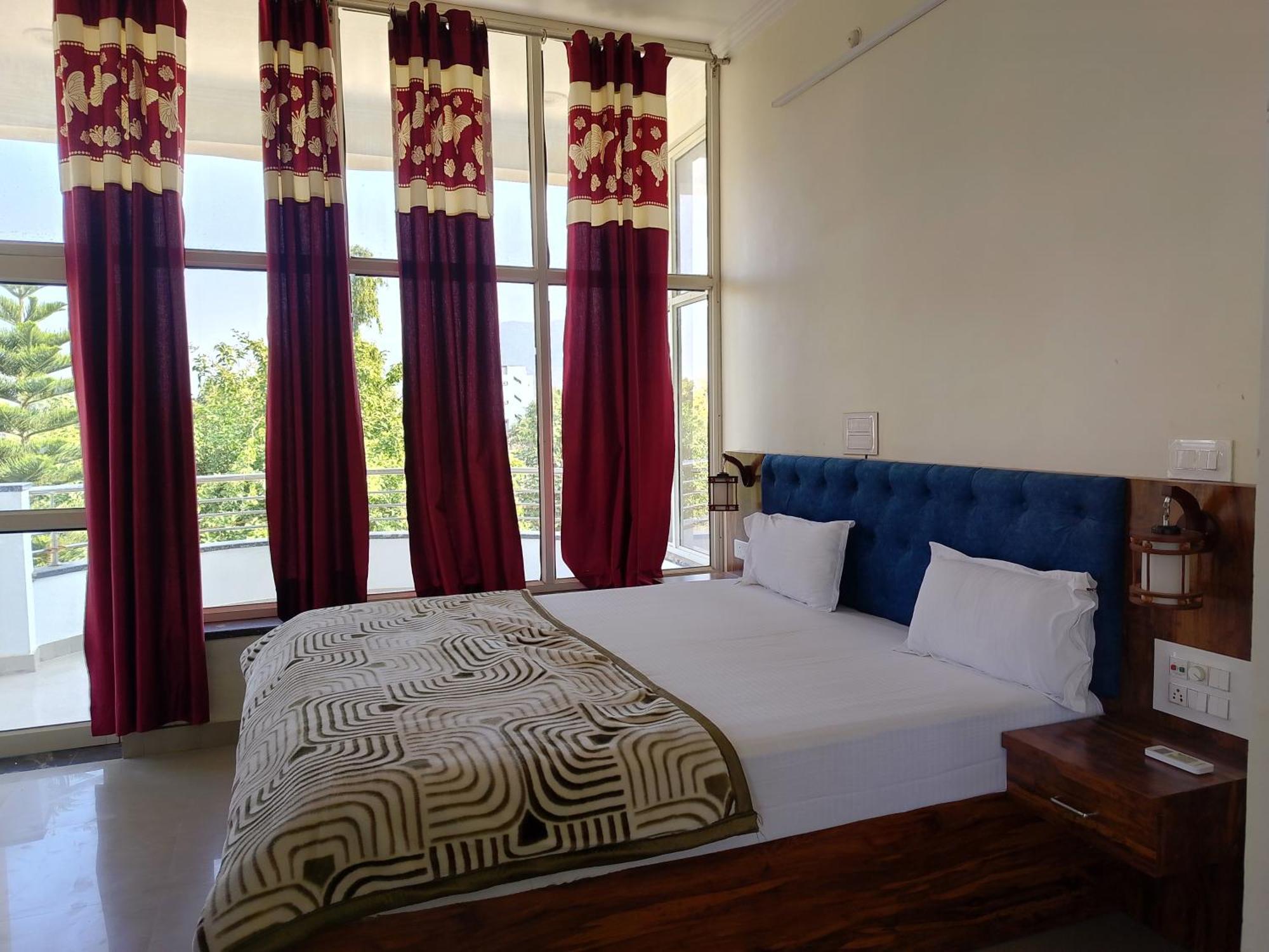 Hotel Divine Palace Pushkar Eksteriør bilde